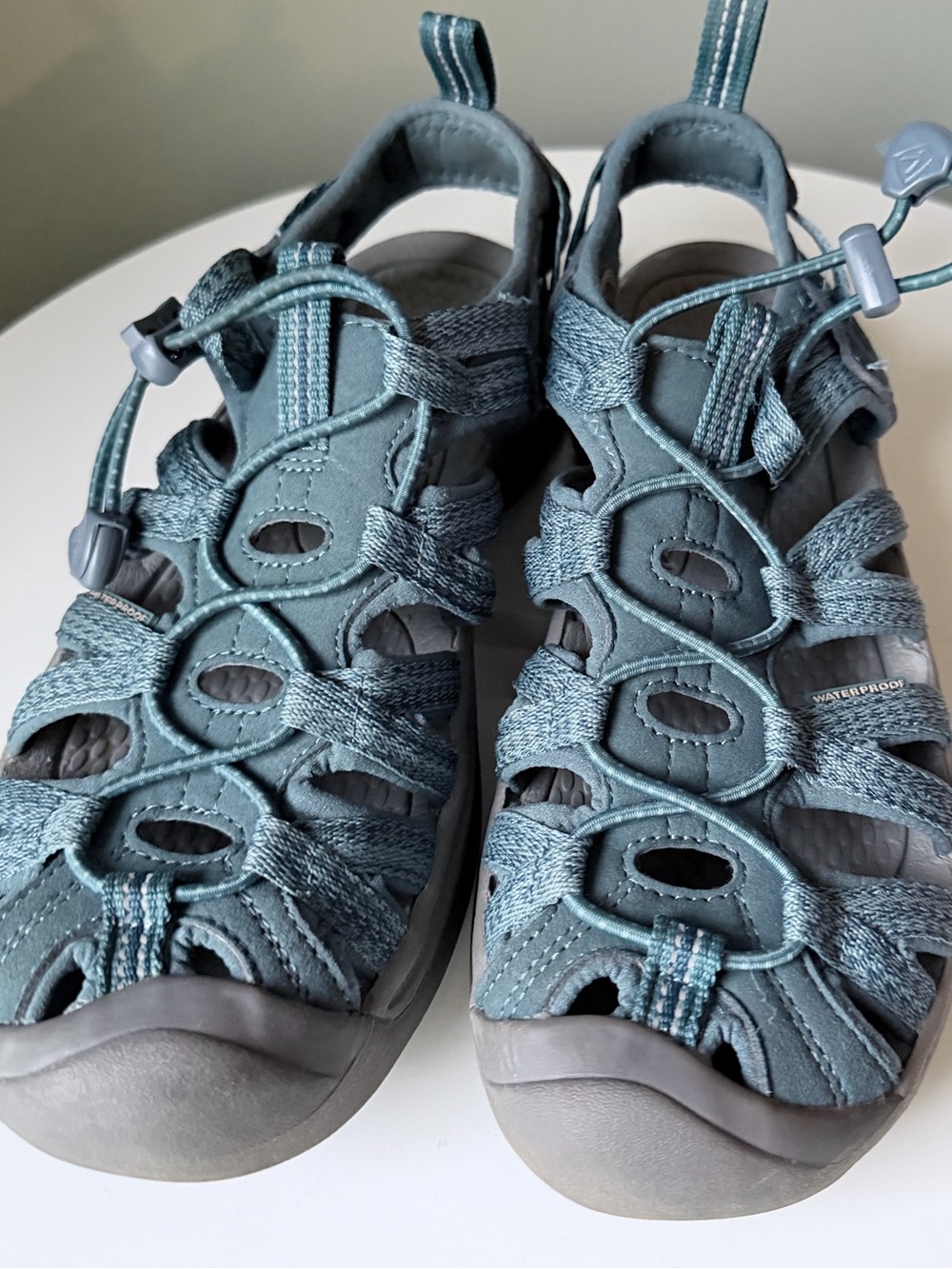 KEEN Whisper Smoke Blue Waterproof Hiking Water Sandals Sport Outdoor Size 6.5